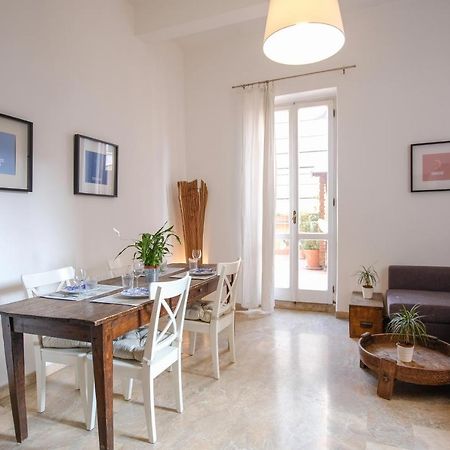 Spacious Apartment With Big Terrace At Colosseum Rome Extérieur photo
