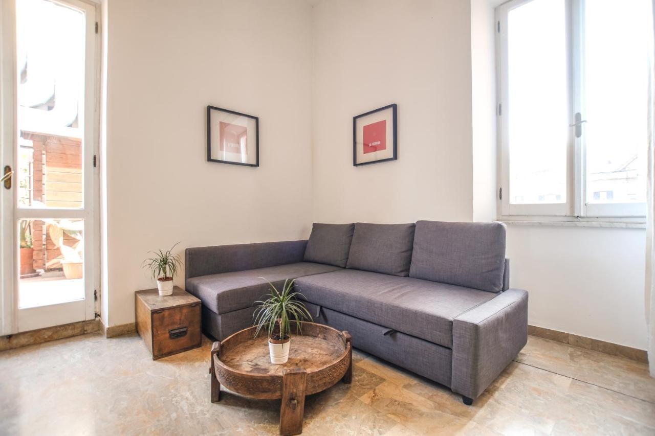 Spacious Apartment With Big Terrace At Colosseum Rome Extérieur photo