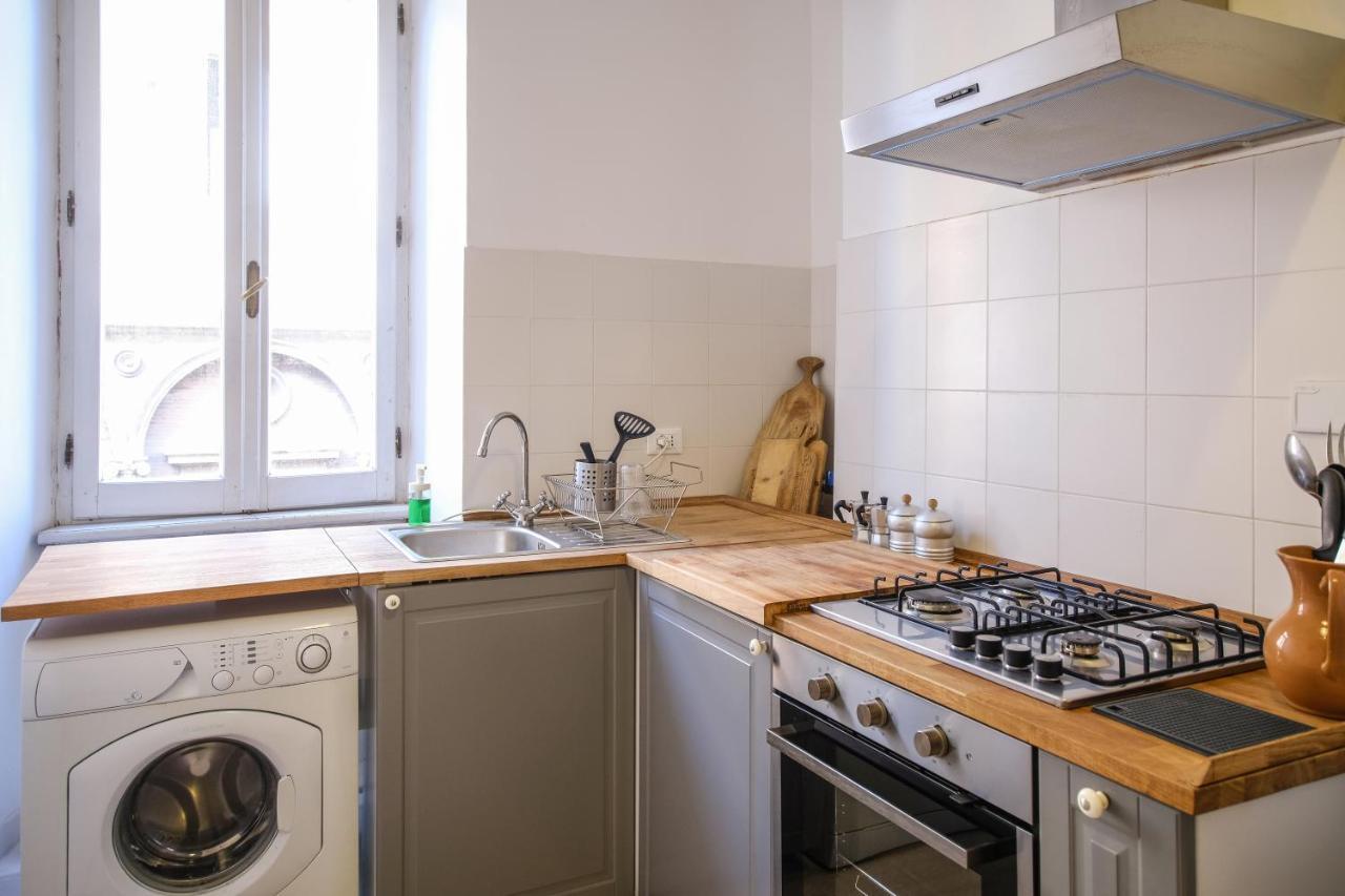 Spacious Apartment With Big Terrace At Colosseum Rome Extérieur photo